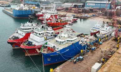 Vallianz yard and vessels