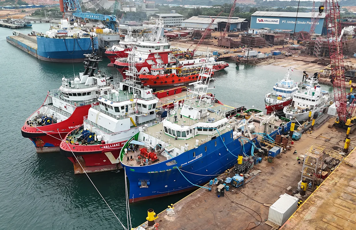 Vallianz yard and vessels