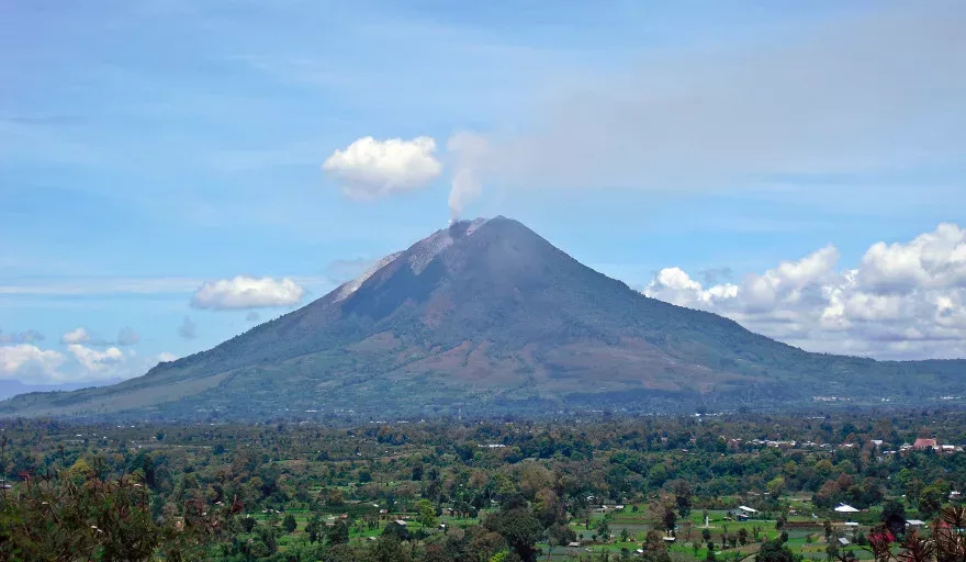 19 More Volcanoes on Alert across Indonesia