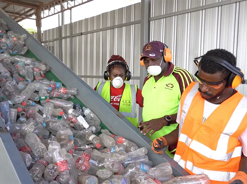 Coca-Cola-PNG-Branis-PET-Recycle-Conveyor-Belt