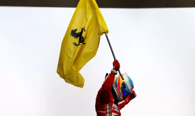 Alonso wins Chinese GP