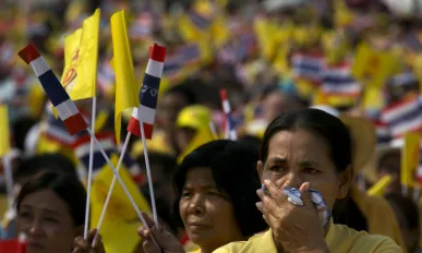 Lull in Thai anti-government protests as king turns 86