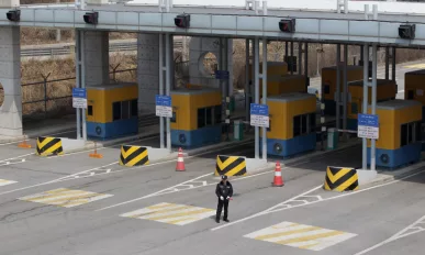 North Korea blocks access to Kaesong industrial zone