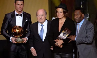 Ronaldo pips Messi to Ballon d'Or award