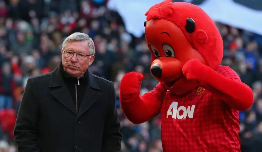 Sir Alex Ferguson to retire as Manchester United manager