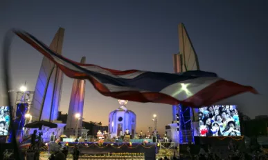 Thai protesters start Bangkok 'shutdown' in bid to topple PM