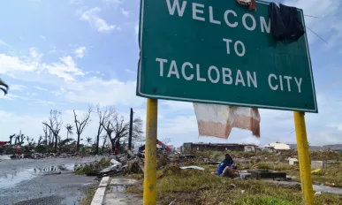 Thousands feared dead following Philippines typhoon